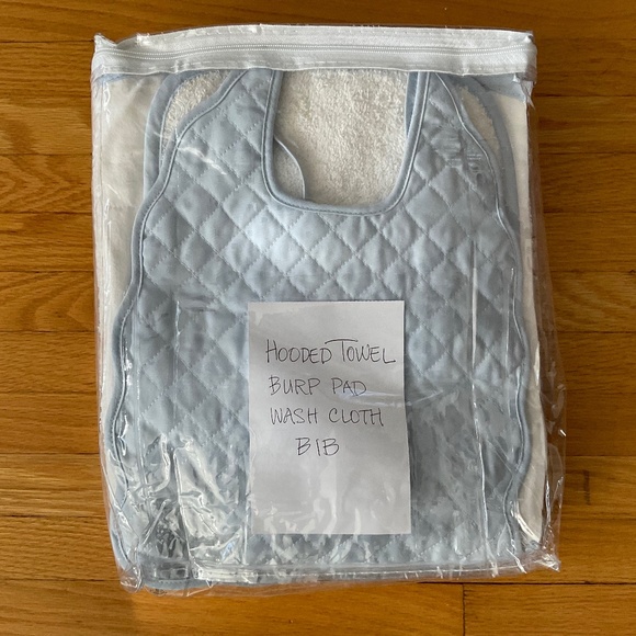 Baby 4 piece gift set. Brand New. - Picture 1 of 1